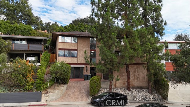 Property photo of 380 Cherry Dr