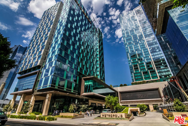 Property photo of 889 Francisco ST