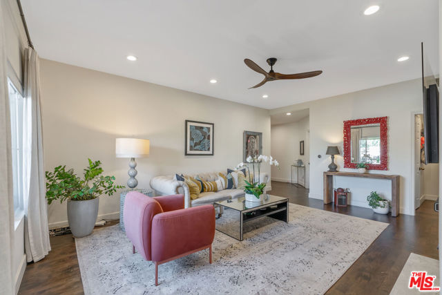 Property photo of 640 N Sweetzer AV