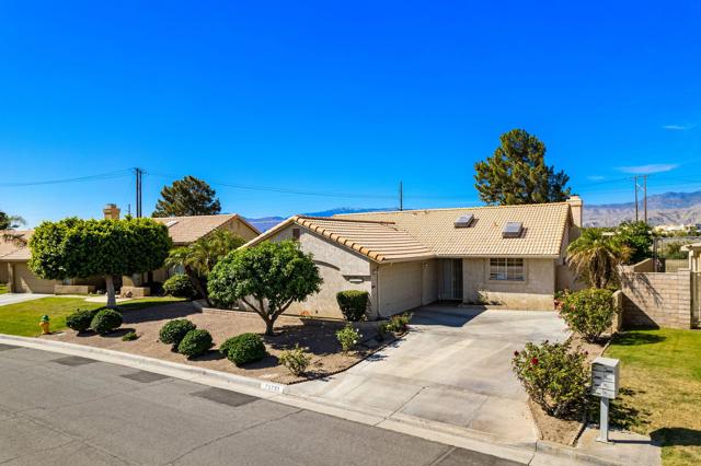 Photo of 73751 White Sands Dr