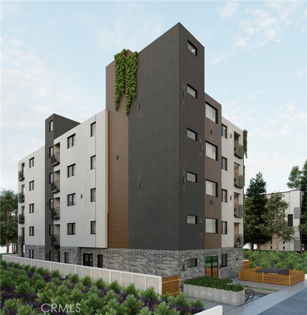 Property photo of 14717 Victory BL