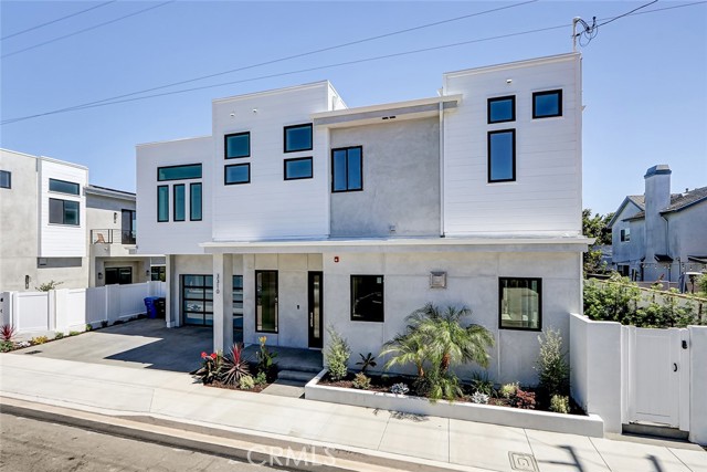 Property photo of 3310 Blossom LN