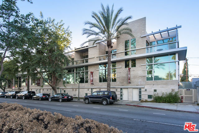 Property photo of 717 N Highland AV