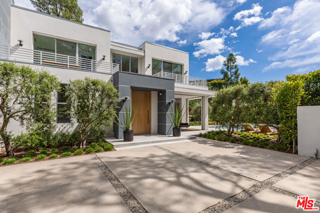Property photo of 9011 Alto Cedro DR