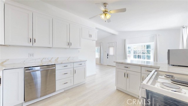 Property photo of 7663 Grove ST