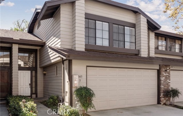 Property photo of 543 W Puente ST