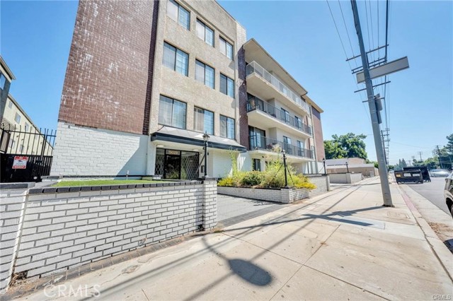 Property photo of 19029 Nordhoff ST