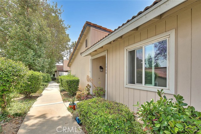 Property photo of 1068 Border AV