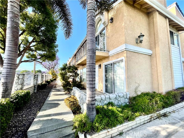 Property photo of 10418 Bogardus AV
