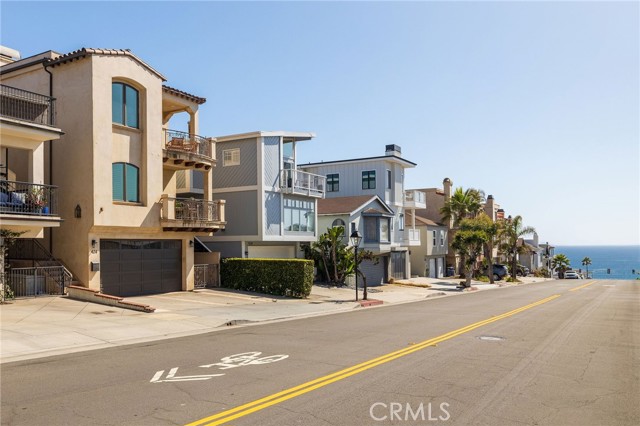 Property photo of 424 Marine AV