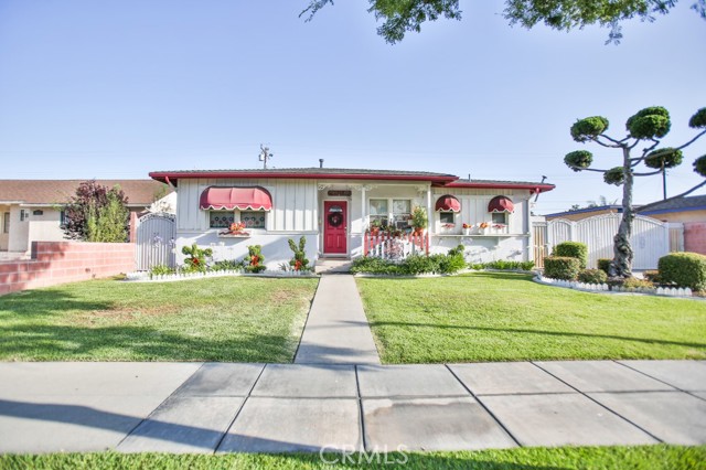 Property photo of 1918 W Orangethorpe AV