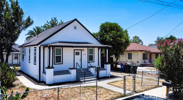 Property photo of 1235 Spruce ST