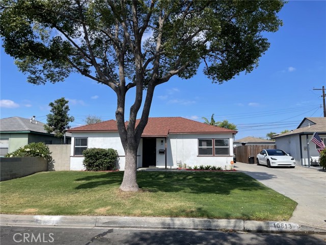 Property photo of 10813 Flallon AV