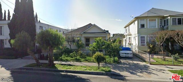 Property photo of 1125 S Kenmore AV
