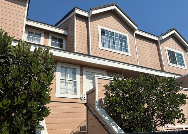 Property photo of 2800 Plaza Del Amo