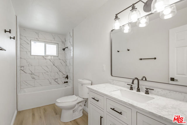 Property photo of 11119 S Denker AV