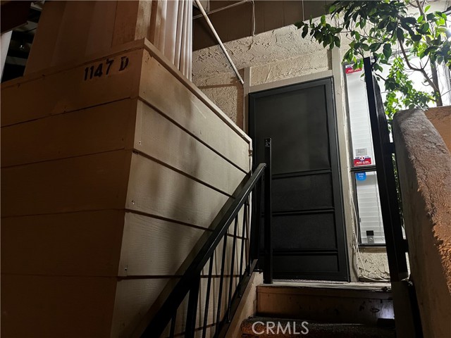 Property photo of 1147 W Badillo ST