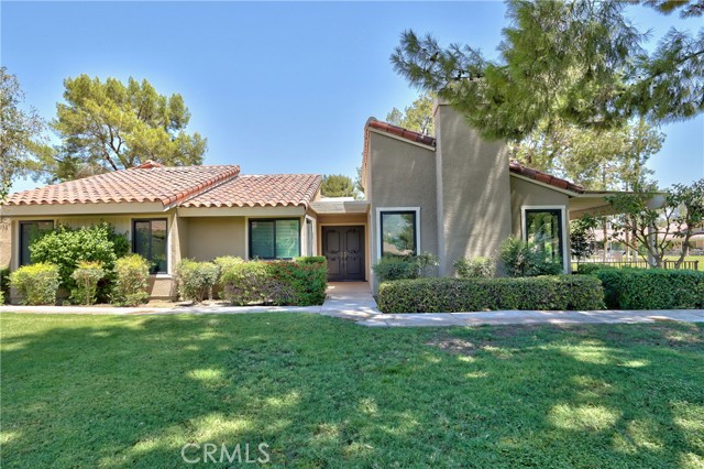 Property photo of 11 Tennis Club DR