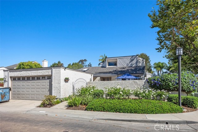 Property photo of 28146 Palmetto CT