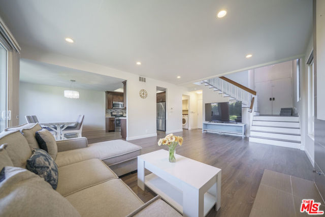 Property photo of 2040 Woodbriar CT
