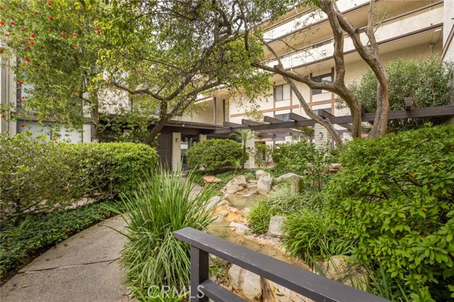 Property photo of 5987 Peacock Ridge