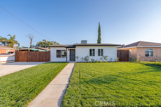 Property photo of 15413 Pine AV