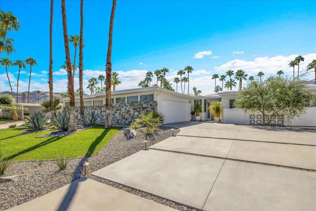 Property photo of 211 E Canyon Vista DR
