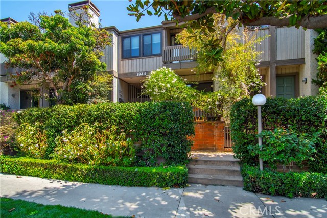 Property photo of 1844 Midvale AV