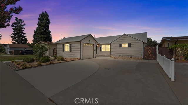 Property photo of 10929 Casanes Ave