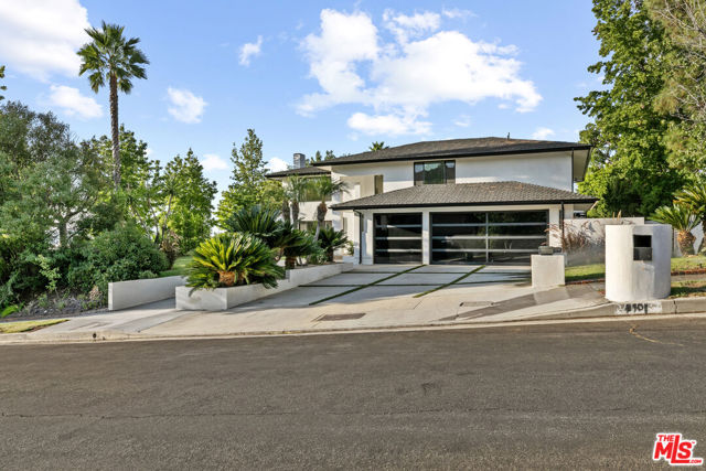 Property photo of 18101 Green Meadow DR