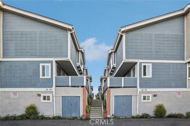 Property photo of 21901 Moneta AV