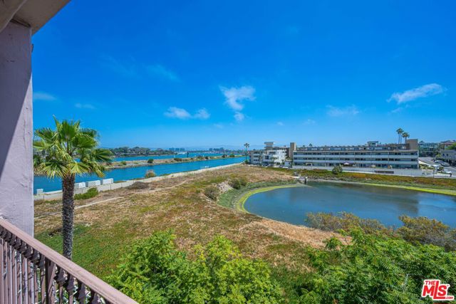 Property photo of 6220 Pacific AV