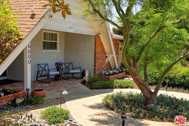 Property photo of 16600 Nordhoff ST