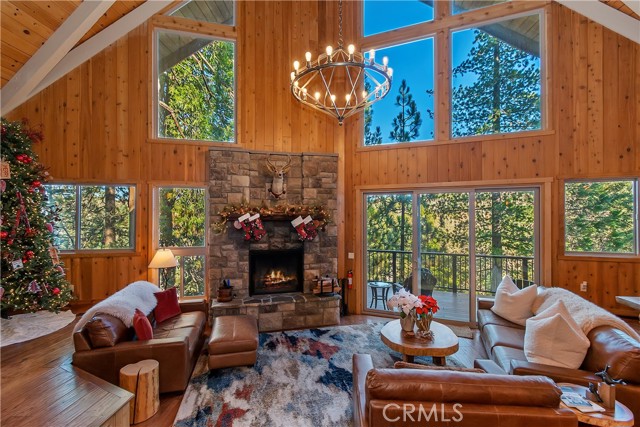 Property photo of 26621 Thunderbird DR