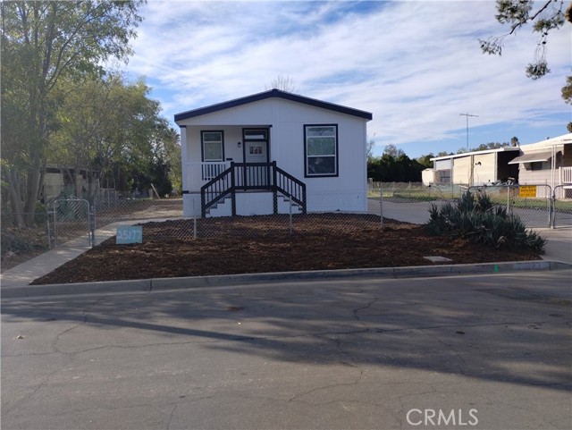 Property photo of 25177 Avenida Valencia