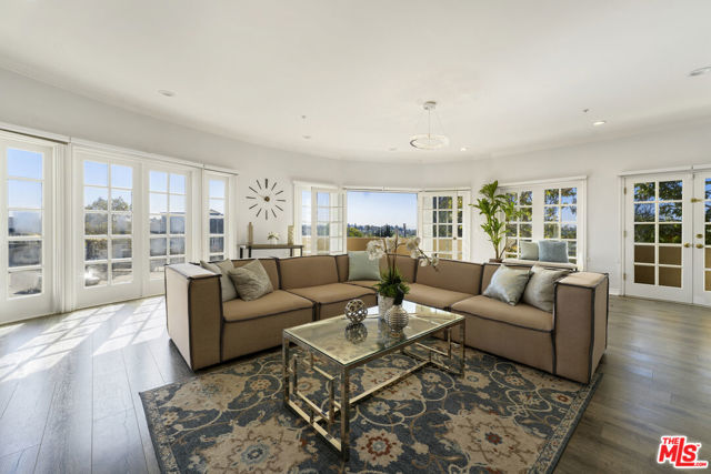 Property photo of 1278 S Camden DR