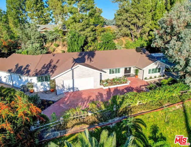 Property photo of 4732 Del Moreno DR