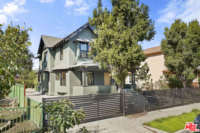 Property photo of 2745 Kenwood AV