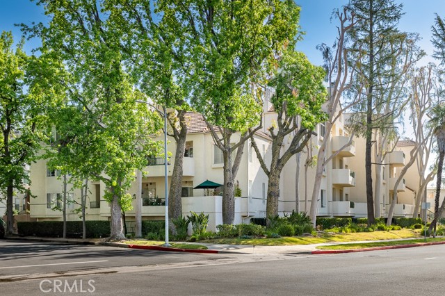 Property photo of 5420 Sylmar AV