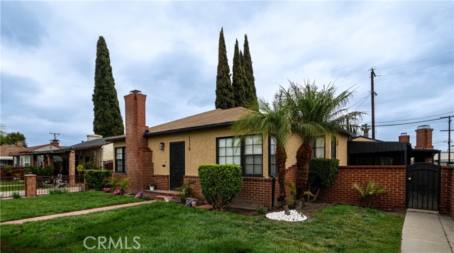 Property photo of 1110 N Van Ness AV