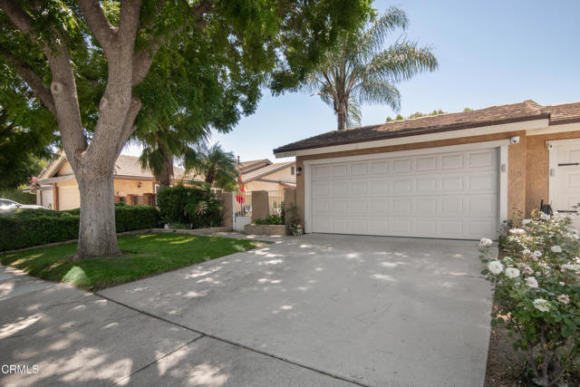 Property photo of 25657 Almendra DR