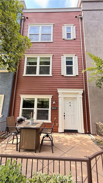 Property photo of 163 Clementine CT