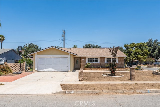 Property photo of 413 Doyle AV