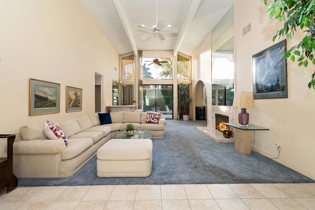 Property photo of 10 Lincoln PL