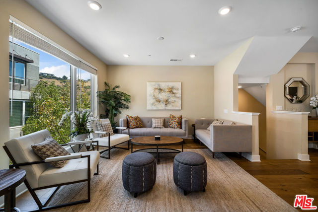 Property photo of 6746 W Gill WY