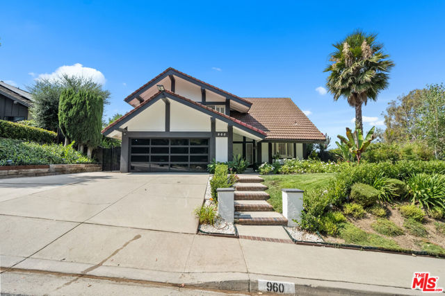 Property photo of 960 Calle Frondosa