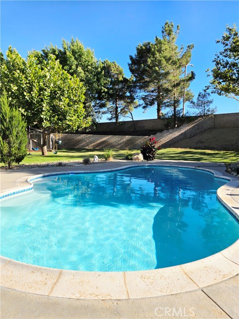 Property photo of 39785 Verona LN