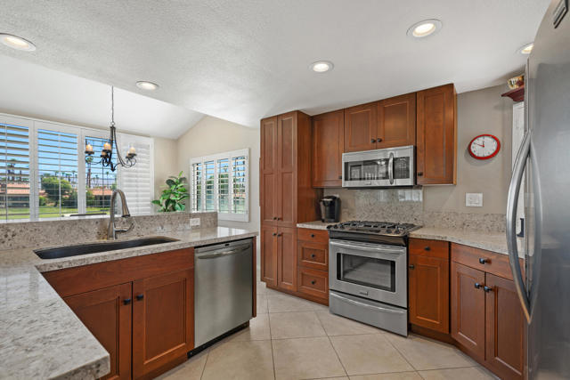 Property photo of 76662 Daffodil DR