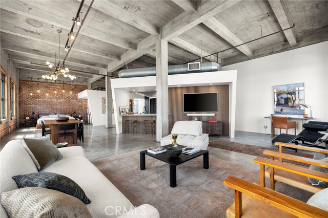 Property photo of 100 W 5th ST