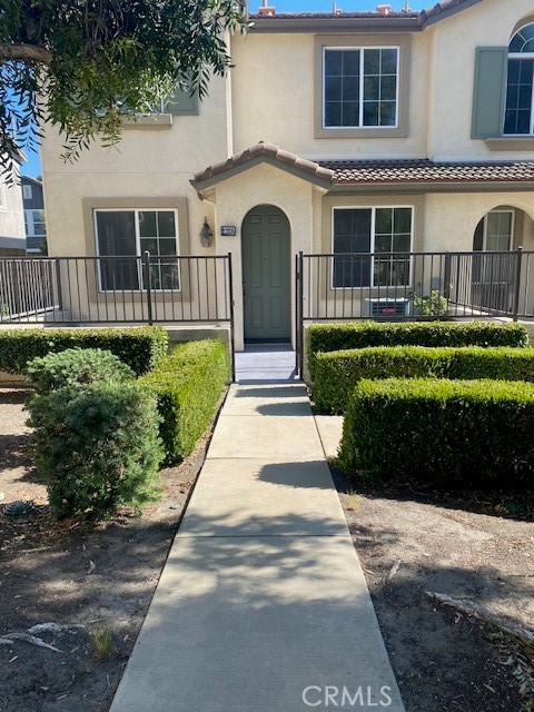 Property photo of 1120 N Solano Privado